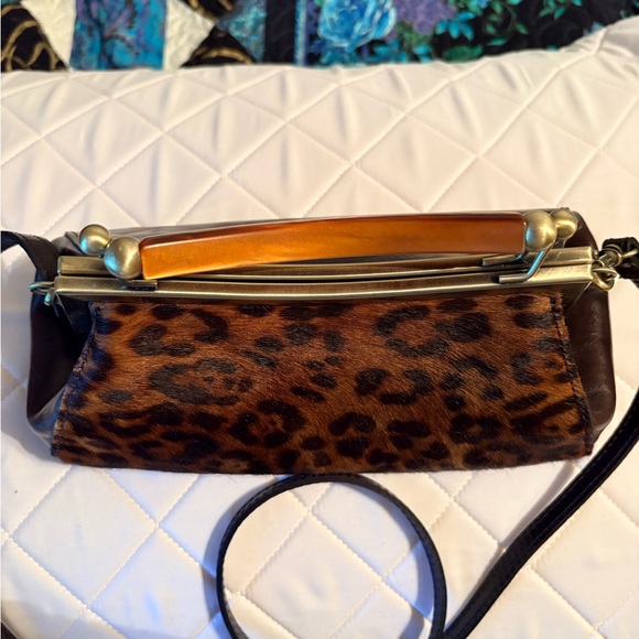 Patricia Nash  Leopard Print Women's Bag with Tan Handle - Picture 2 of 7